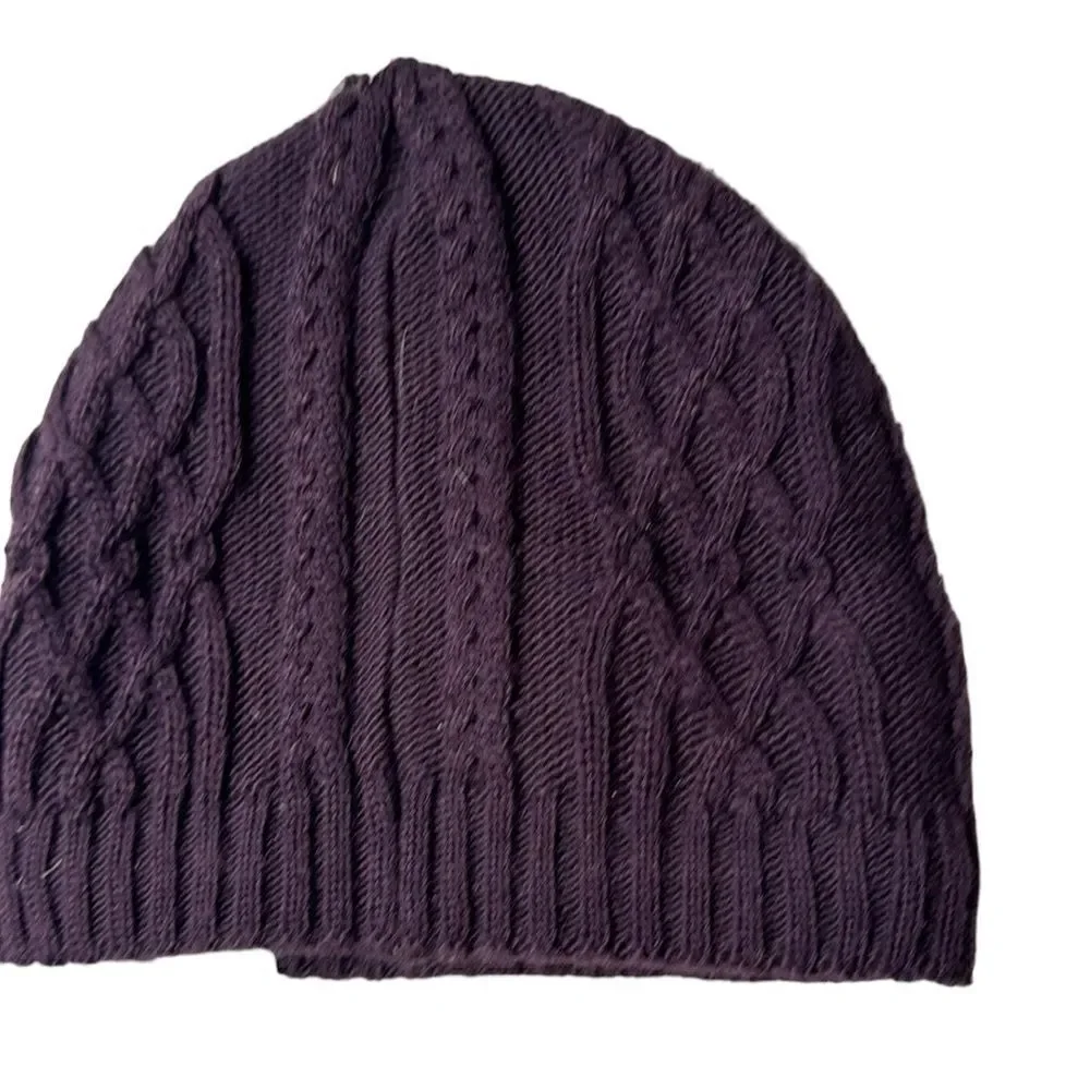 The North Face Wool Blend Burgundy Cable Knit Beanie Hat.‎